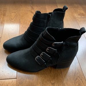 LUCKY BRAND black booties with buckles